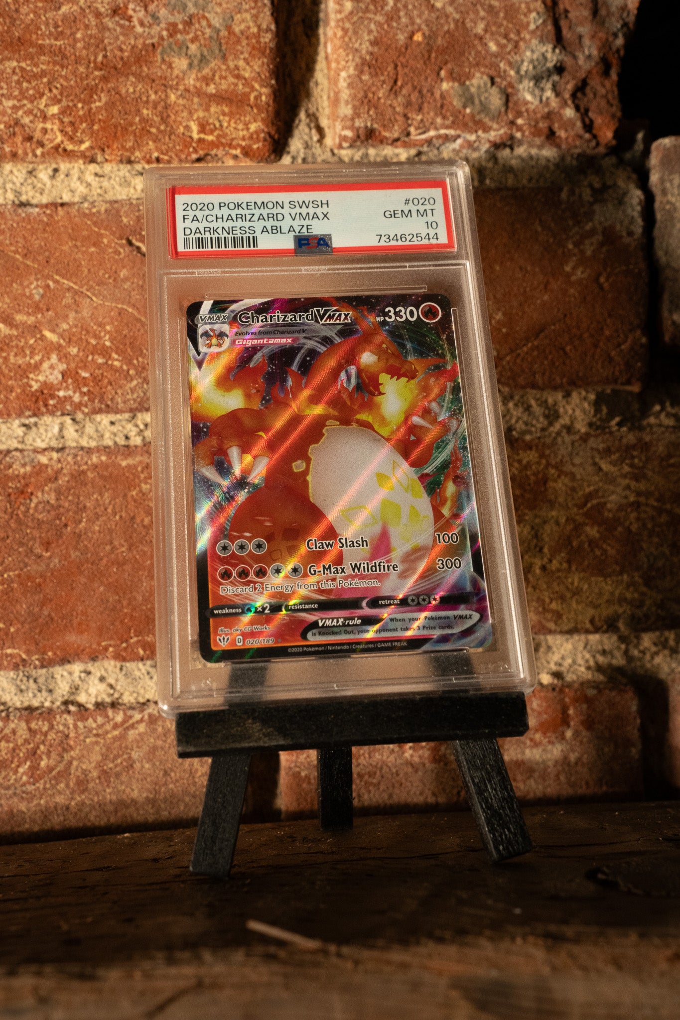 Charizard VMAX - SWSH03: Darkness Ablaze - PSA 10