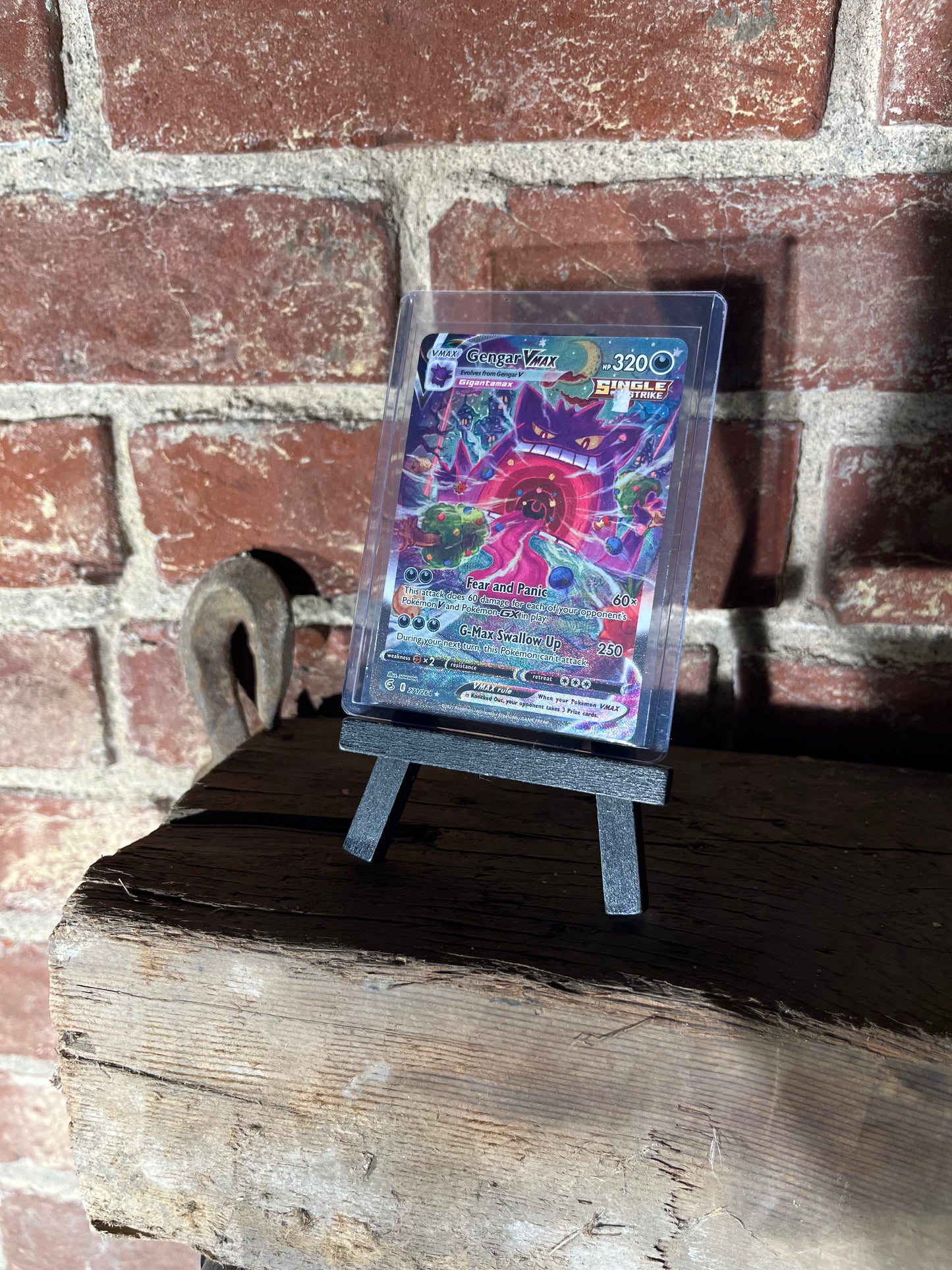 Gengar VMAX (Alternate Art Secret) - SWSH08: Fusion Strike (SWSH08)