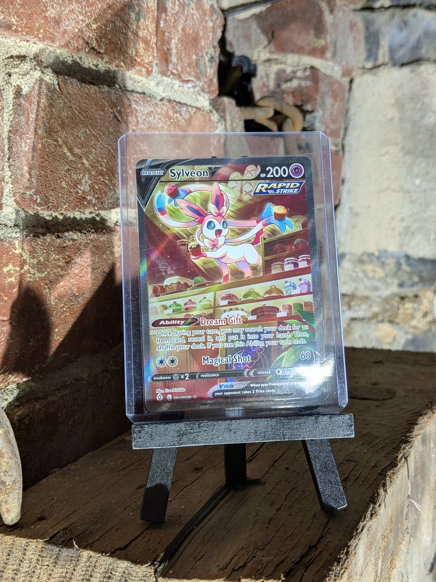 Sylveon V (Alternate Full Art) - SWSH07: Evolving Skies (SWSH07)